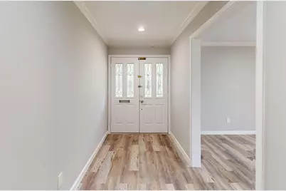 2206 Carriage Lane, La Marque, TX 77568 - Photo 4