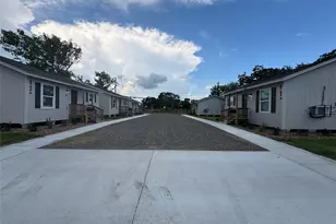 8 S Avenue B, Freeport, TX 77541 - Photo 2