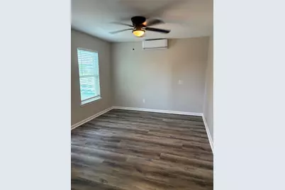 8 S Ave B, Freeport, TX 77541 - Photo 6