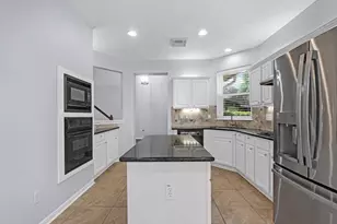 36 Grants Lake Cir, Sugar Land, TX 77479 - Photo 12