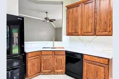 159 S Delta Mill Circle, The Woodlands, TX 77385 - Photo 6