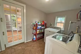6719 Meadowlawn St, Houston, TX 77023 - Photo 20