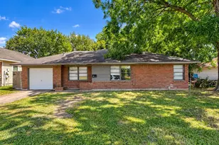 208 S Sparrow Way, Texas City, TX 77591 - Photo 1