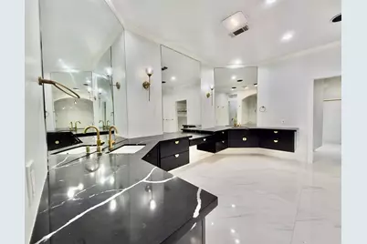 5330 Braesheather Drive, Houston, TX 77096 - Photo 12