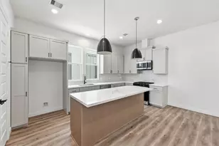 4832 Pinemont Dr, Houston, TX 77092 - Photo 2