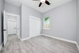 416 S 1st St, La Porte, TX 77571 - Photo 32