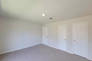 8719 Valley Song Dr, Houston, TX 77078 - Photo 20
