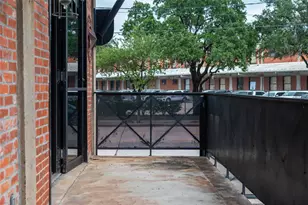 915 N San Jacinto St, Houston, TX 77002 - Photo 18