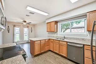 222 Old Oaks St, League City, TX 77573 - Photo 16