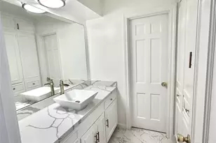 10010 Burgoyne Rd, Houston, TX 77042 - Photo 28