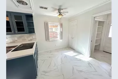 10010 Burgoyne Road, Houston, TX 77042 - Photo 16