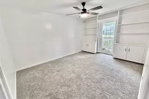 10010 Burgoyne Rd, Houston, TX 77042 - Photo 26