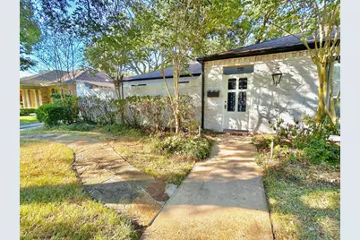 10010 Burgoyne Road, Houston, TX 77042 - Photo 2