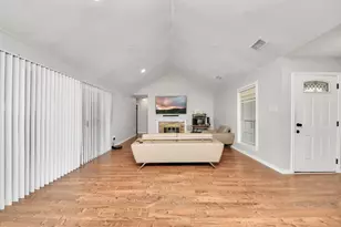 18046 Garden Manor Dr, Houston, TX 77084 - Photo 6