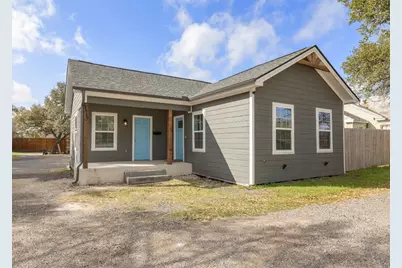 1557 E East William J Bryan Parkway, Bryan, TX 77803 - Photo 2