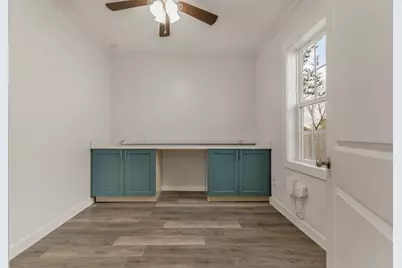 1557 E East William J Bryan Parkway, Bryan, TX 77803 - Photo 12