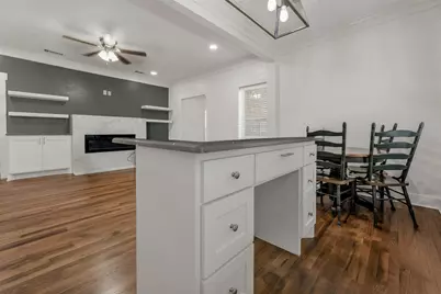 1557 E East William J Bryan Parkway, Bryan, TX 77803 - Photo 6
