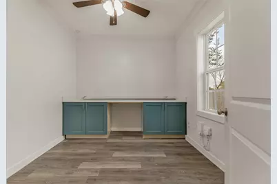 1557 E East William J Bryan Parkway, Bryan, TX 77803 - Photo 12