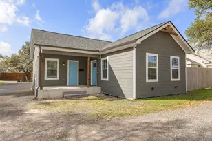 1557 E East William J Bryan Pkwy, Bryan, TX 77803 - Photo 2