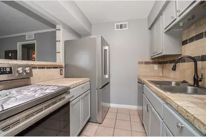 7900 Westheimer Road #105, Houston, TX 77063 - Photo 12