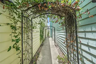 1317 Prince St, Houston, TX 77008 - Photo 2