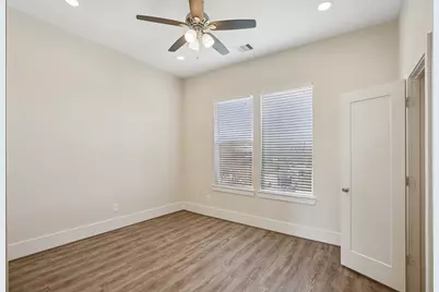 209 Burr Street #C, Houston, TX 77011 - Photo 24