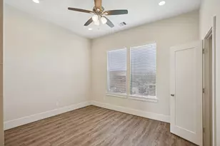209 Burr St, Houston, TX 77011 - Photo 24