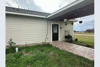 825 Mossey Drive, La Porte, TX 77571 - Photo 10