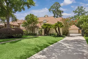 3902 Holder Forest Dr, Houston, TX 77088 - Photo 2