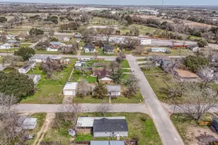 1310 Brazos St, Hempstead, TX 77445 - Photo 34