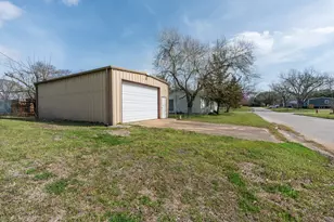 1310 Brazos St, Hempstead, TX 77445 - Photo 30