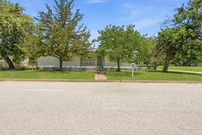 1310 Brazos Street, Hempstead, TX 77445 - Photo 28