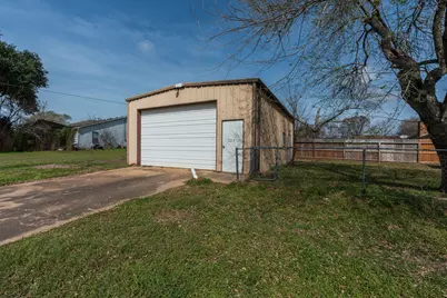 1310 Brazos Street, Hempstead, TX 77445 - Photo 32