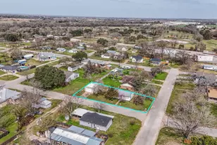 1310 Brazos St, Hempstead, TX 77445 - Photo 30