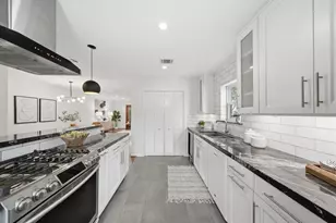 6441 Olympia Dr, Houston, TX 77057 - Photo 8