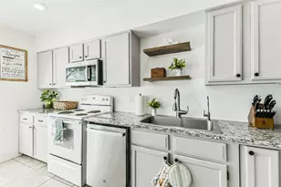 19323 Hollowlog Dr, Katy, TX 77449 - Photo 16