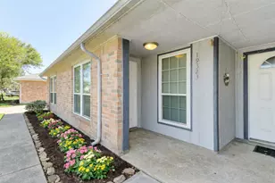 19323 Hollowlog Dr, Katy, TX 77449 - Photo 2