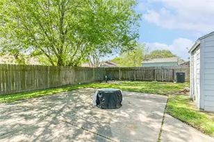 19323 Hollowlog Dr, Katy, TX 77449 - Photo 28