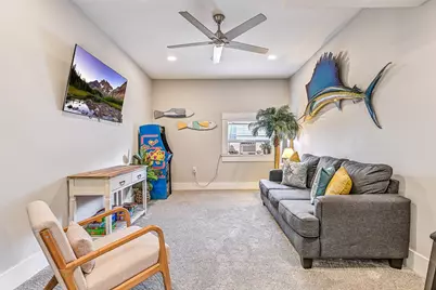 2302 Mike Gaido Boulevard, Galveston, TX 77550 - Photo 22