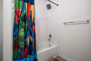 8006 Saffron Ln, Baytown, TX 77521 - Photo 22