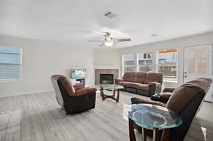 8006 Saffron Ln, Baytown, TX 77521 - Photo 8