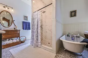 1819 Ball, Galveston, TX 77550 - Photo 34