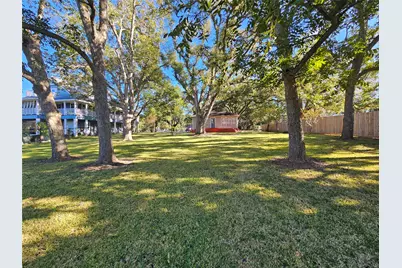 603 Landrum Avenue, League City, TX 77573 - Photo 4