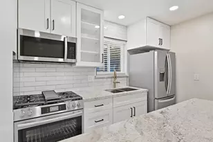 10930 White Thorn St, Houston, TX 77016 - Photo 6