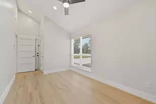10930 White Thorn St, Houston, TX 77016 - Photo 12