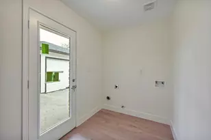 8811 Tavistock Dr, Houston, TX 77031 - Photo 26