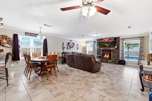 5424 Bramble Ln, Dickinson, TX 77539 - Photo 8