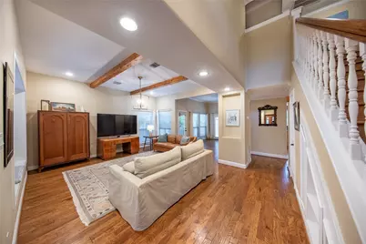 10 Featherfall Place, The Woodlands, TX 77381 - Photo 8