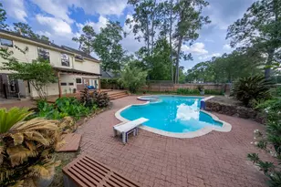 10 Feather Fall Pl, The Woodlands, TX 77381 - Photo 2