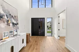 4629 Pine St, Bellaire, TX 77401 - Photo 2